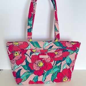 New Vera Bradley Handbag